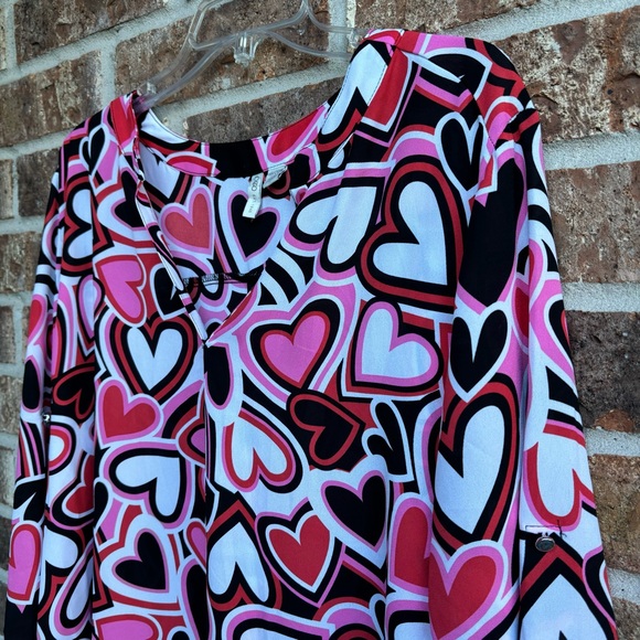 Cato Semi sheer high low valentine hearts blouse size 18/20 - Picture 6 of 6